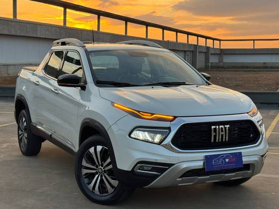 FIAT TORO 2.0 16V TURBO DIESEL VOLCANO 4WD AT9 FIAT TORO 2.0 16V TURBO DIESEL VOLCANO 4WD AT9